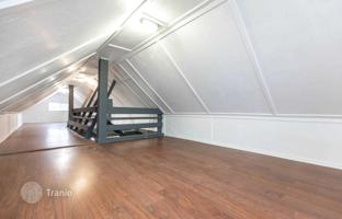 4-bedroom house in Woodbine Avenue for C$1,107,000