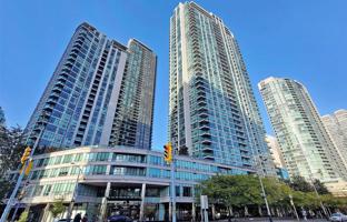 4-bedroom apartment in Yonge Street for C$1,054,000