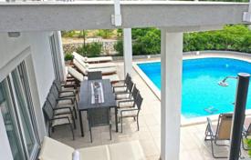 Medici, villa with pool and sea view for 1,100,000 €