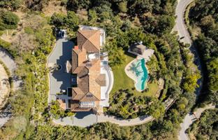 8-bedroom villa 1,674 m² in Marbella for 10,900,000 €