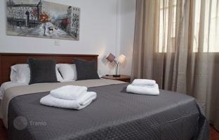 2-bedroom apartment 80 m² in Neapolis for 650,000 €
