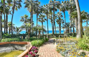 2-bedroom penthouse 119 m² in Marbella for 1,950,000 €