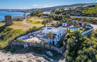 3-bedroom villa 249 m² in Manilva for 2,500,000 €