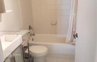 2-bedroom apartments in condo 92 m² in Miami Beach for $600,000
