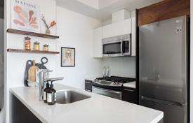 Apartment – Carlaw Avenue, Toronto, Ontario,  Canada for C$727,000