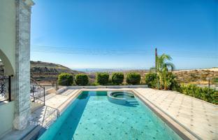 5-bedroom cottage in Limassol for 3,500,000 €