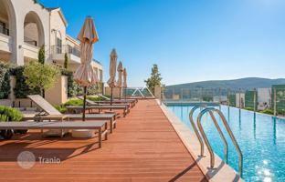2-bedroom apartment 94 m² in Radovići for 760,000 €