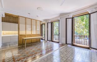 2-bedroom apartment 102 m² in Barcelona for 800,000 €