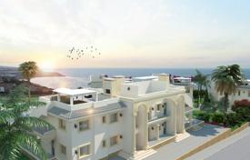 Spacious 3 bedroom apartments in a complex on the sea for 200,000 €