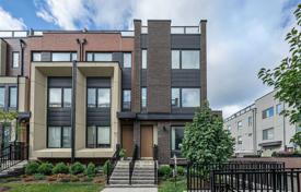 Terraced house – North York, Toronto, Ontario,  Canada for C$1,116,000