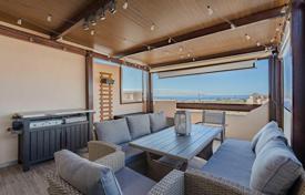 Three-level modern penthouse with ф garage and sea views in Amarilla Golf, Canary Islands, Spain for 389,000 €
