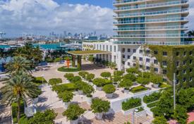 Condo – Miami Beach, Florida, USA for $4,490,000