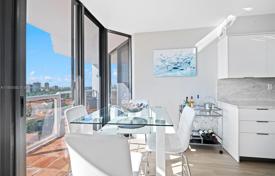 2-bedrooms apartments in condo 136 m² in Yacht Club Drive, USA for $655,000