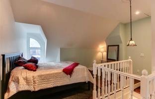 12-bedroom townhouse in Old Toronto for C$2,098,000