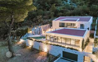 5-bedroom villa 479 m² in Kotor city for 2,200,000 €