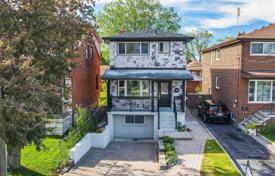 Townhome – Portland Street, Toronto, Ontario,  Canada for C$1,267,000