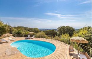 6-room villa in Golf Juan for 1,590,000 €