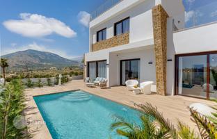 4-bedroom villa 168 m² in Benidorm for 750,000 €