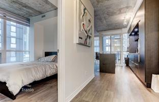 4-bedroom apartment in Blue Jays Way for C$1,033,000