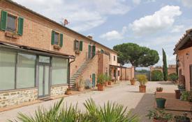 Luxury villa for sale in Umbria Castiglione del Lago for 1,900,000 €