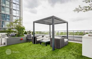 5-bedroom apartment in Etobicoke for C$857,000
