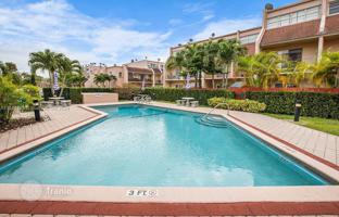 2-bedroom apartments in condo 93 m² in Miami for $325,000