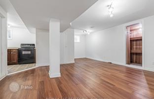 8-bedroom house in Scarborough for C$1,287,000