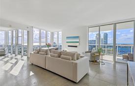 Elite apartment with ocean views in a residence on the first line of the beach, Miami Beach, Florida, USA for $1,825,000