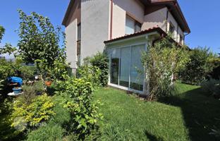 Three-storey villa with a private garden and a shared pool in Döşemealti, Antalya, Türkiye for 27,239,000 TRY