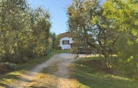 Two-storey villa with a large olive grove in Lastra a Signa, Tuscany, Italy for 890,000 €