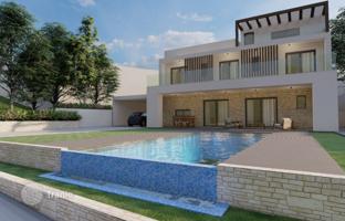 4-bedroom cottage in Limassol for 2,000,000 €