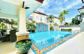 Villa – Pattaya, Chonburi, Thailand for $500,000