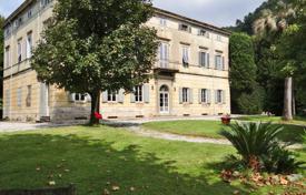 Historic villa with park for sale in Lucca, Tuscany for 3,300,000 €