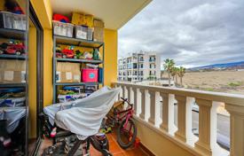 Modern two-bedroom apartment in El Medano, Tenerife, Spain for 274,000 €