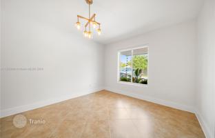 5-bedroom house 384 m² in Miami for $1,180,000