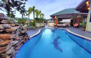 3-bedroom villa 180 m² in Pattaya for $247,000