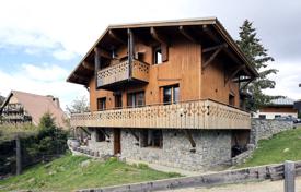 6 bedroom beautiful chalet just 50m to the slopes that sleeps 14 (A) (AP) for 1,900,000 €