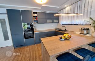 8-bedroom house 450 m² in Lovran. Price on request