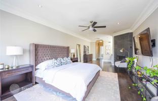 7-bedroom townhouse in Old Toronto for C$2,192,000