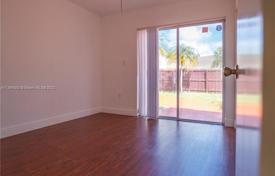 Townhome – Cooper City, Broward, Florida,  USA for $565,000