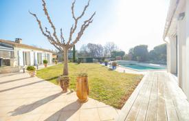 6-bedrooms villa in Gordes, France for 1,480,000 €