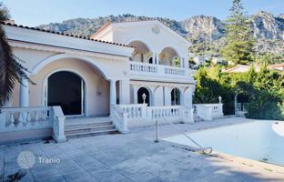 Exquisite villa with a pool, a garden and beautiful views in Beaulieu-sur-Mer, Côte d'Azur, France. Price on request