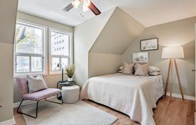 Terraced house – Lansdowne Avenue, Old Toronto, Toronto,  Ontario,   Canada for C$1,753,000