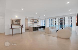 2-bedroom apartments in condo 205 m² in Bal Harbour for $3,200,000