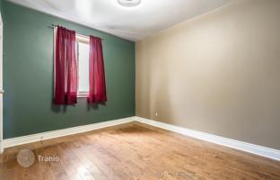 8-bedroom house in Etobicoke for C$1,207,000