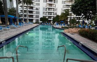 2-bedroom apartments in condo 101 m² in Aventura for $459,000