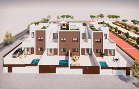 Corner terraced villas with 3 bedrooms and private solarium in Pilar de la Horadada for 295,000 €
