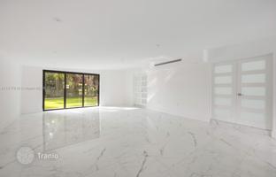 3-bedroom house 198 m² in North Miami for $1,500,000