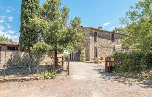 5-bedroom country house 365 m² in Murlo for 1,000,000 €