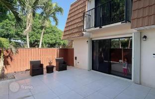 2-bedroom townhouse 116 m² in Deerfield Beach for $368,000